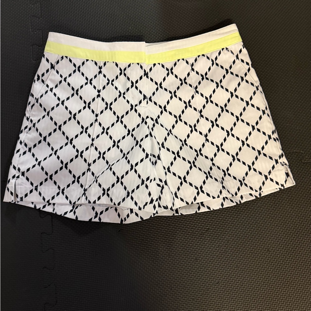 Slazenger Golf Shorts white black print women’s size 2